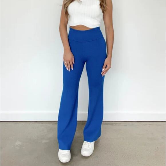 NEW Le Lis Collection Blue Ribbed Knit Stretchy High Waisted Flare Pant - Picture 1 of 9